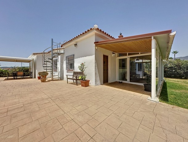 Villa for sale in Estepona, Marbella