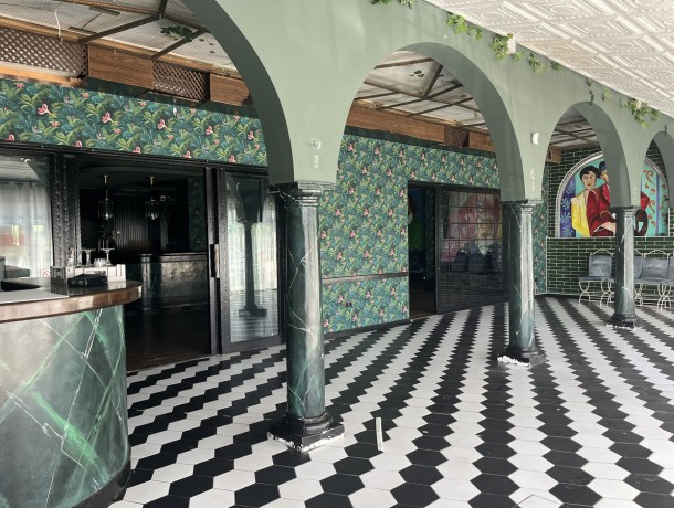Commercial for sale in Elviria, Marbella