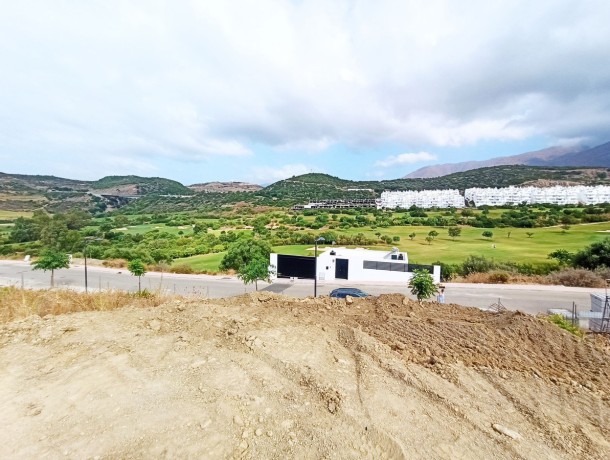 Plot for sale in Valle Romano, Marbella