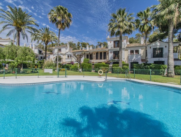 Townhouse for sale in Estepona, Marbella