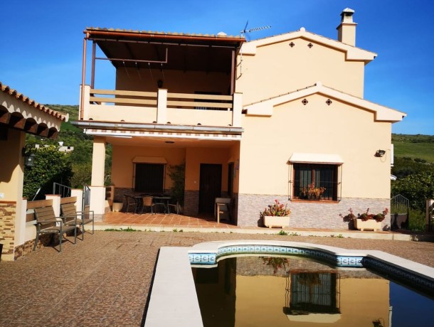 Villa for sale in Alora, Marbella