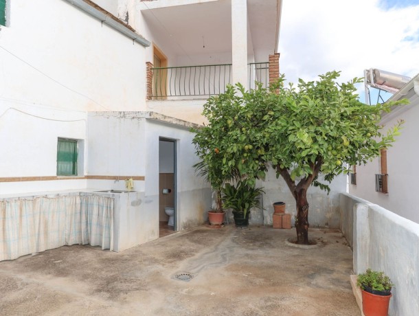 Townhouse for sale in Tolox, Marbella