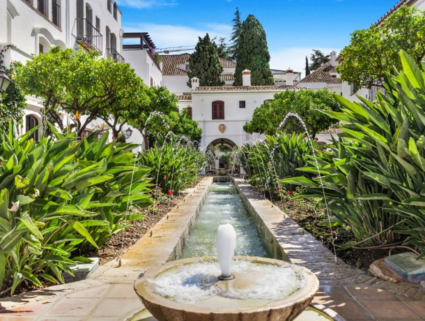 Apartment for sale in The Golden Mile, Marbella