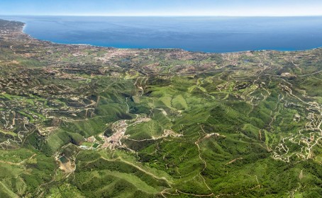 Plot for sale in , Benahavís