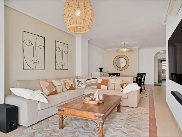 Apartment for sale in Nueva Andalucía, Marbella