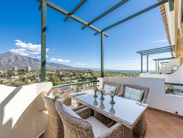 Apartment for sale in Nueva Andalucía, Marbella