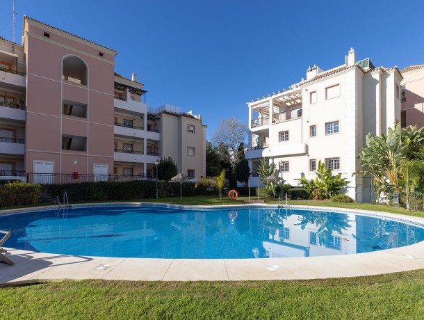 Apartment for sale in Nueva Andalucía, Marbella