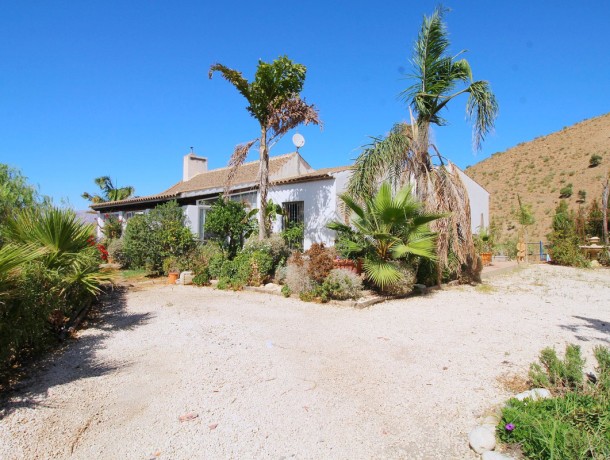 Villa for sale in Alora, Marbella