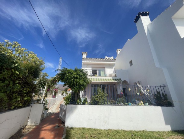 Villa for sale in Estepona, Marbella