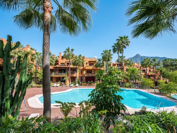 Apartment for sale in Puerto Banús, Marbella