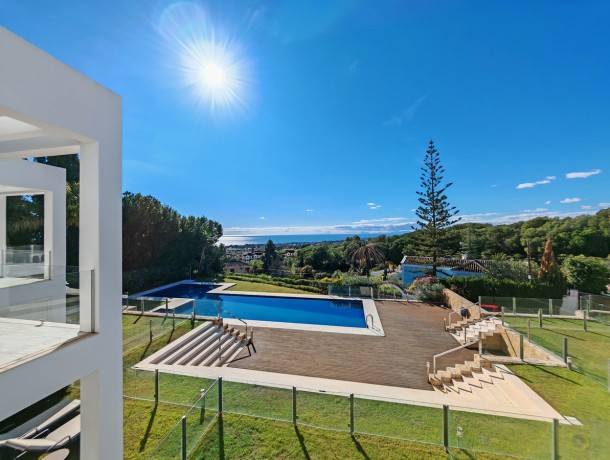 Townhouse for sale in Sierra Blanca, Marbella