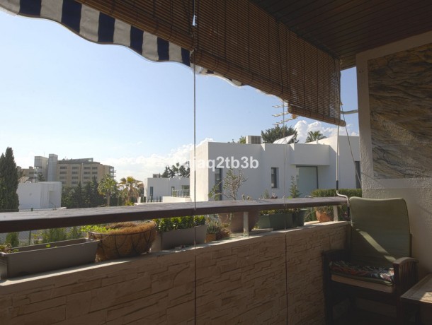 Apartment for sale in New Golden Mile, Marbella