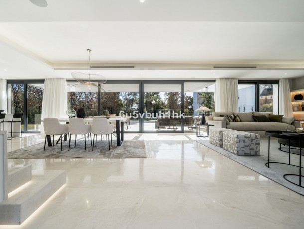 Townhouse for sale in Estepona, Marbella