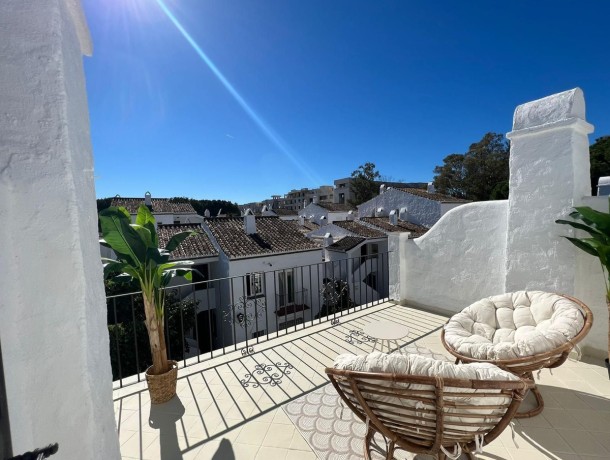 Townhouse for sale in New Golden Mile, Marbella