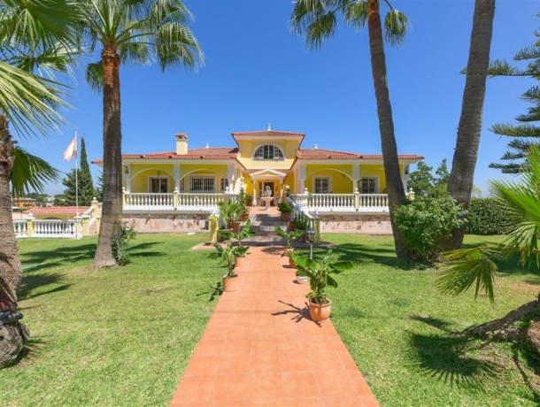Villa for sale in Alhaurín de la Torre, Marbella