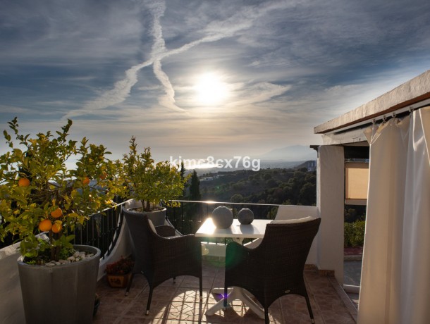 Townhouse for sale in Altos de los Monteros, Marbella