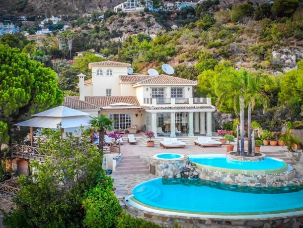 Villa for sale in Mijas, Marbella