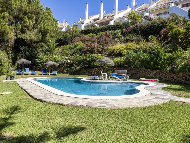 Townhouse for sale in Calahonda, Marbella