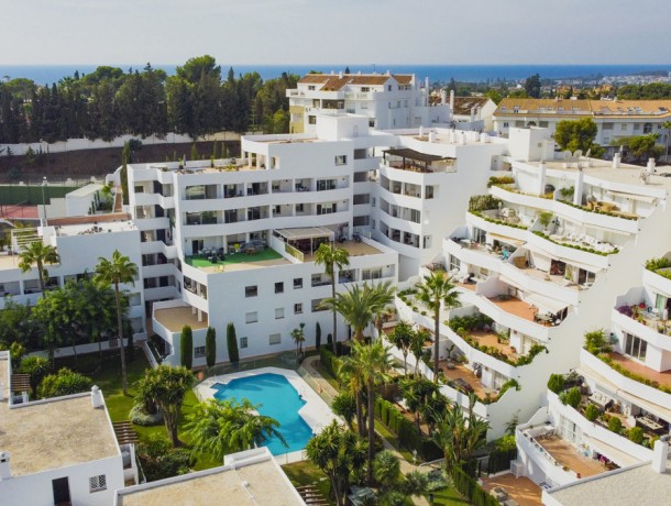 Apartment for sale in Nueva Andalucía, Marbella