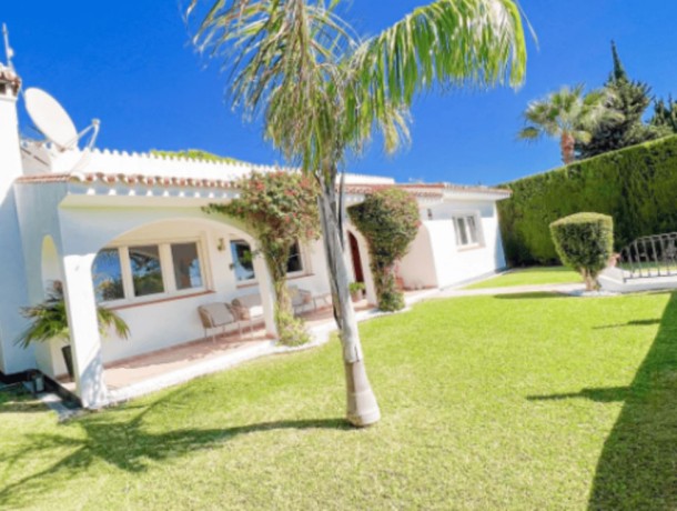 Villa for sale in Benalmadena, Marbella