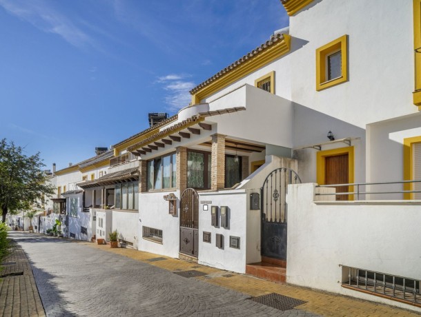 Villa for sale in Estepona, Marbella