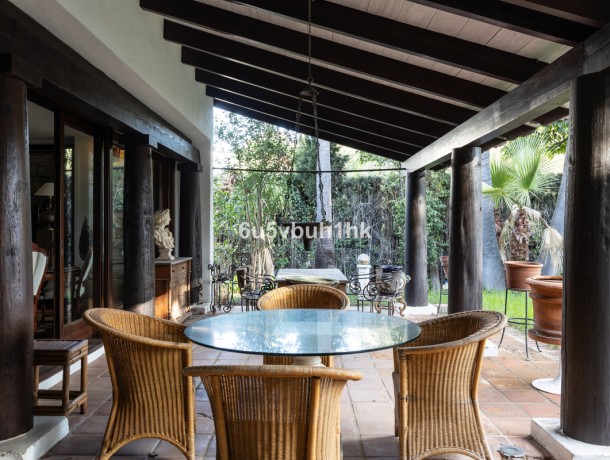Villa for sale in Estepona, Marbella