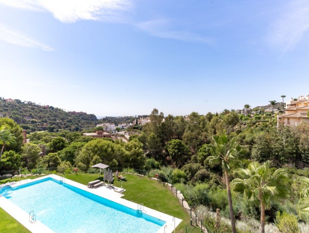 Apartment for sale in Los Arqueros, Marbella