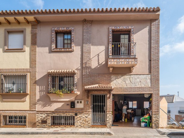 Villa for sale in Cártama, Marbella