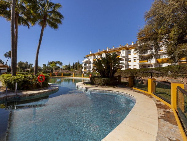 Apartment for sale in The Golden Mile, Marbella