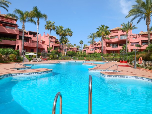 Apartment for sale in New Golden Mile, Marbella