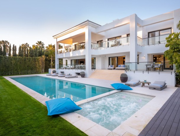 Villa for sale in Guadalmina Baja, Marbella