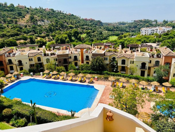 Apartment for sale in Los Arqueros, Marbella