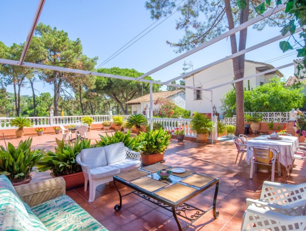 Villa for sale in Marbesa, Marbella
