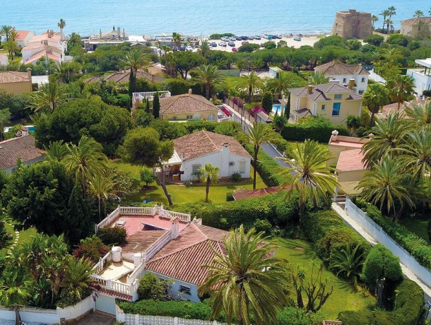 Villa for sale in Marbesa, Marbella