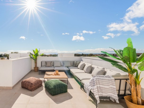 Townhouse for sale in Nueva Andalucía, Marbella