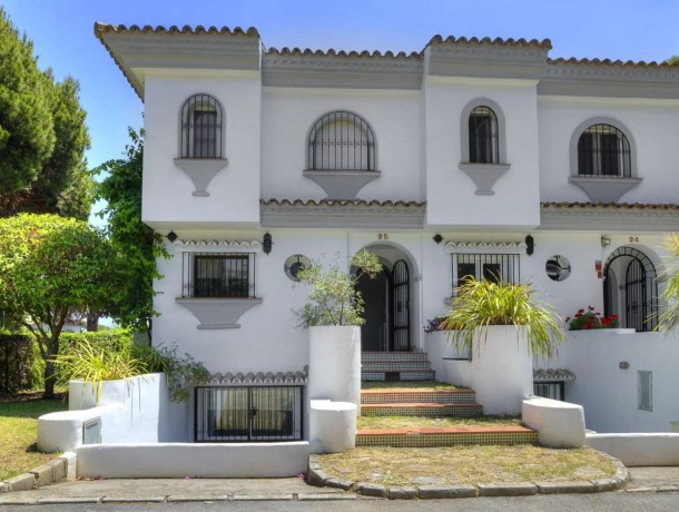 Villa for sale in Cabopino, Marbella