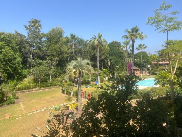 Apartment for sale in Guadalmina Baja, Marbella