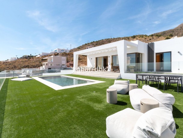 Villa for sale in Benalmadena, Marbella