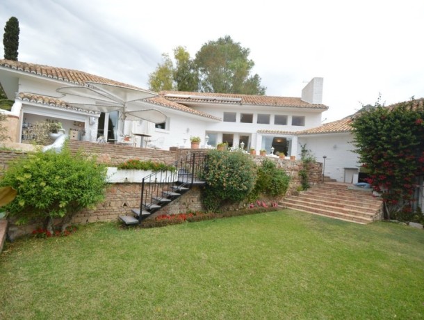 Villa for sale in Benalmadena, Marbella
