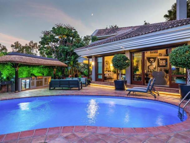 Villa for sale in La Quinta, Marbella