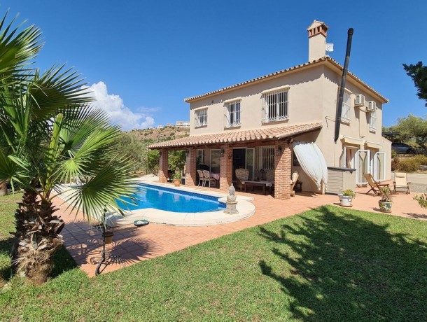 Villa for sale in Coín, Marbella