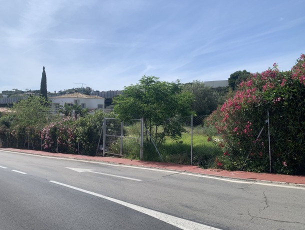 Plot for sale in Nueva Andalucía, Marbella