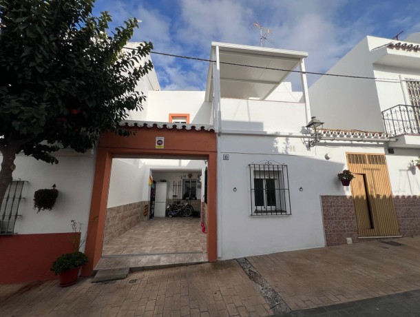 Townhouse for sale in Estepona, Marbella