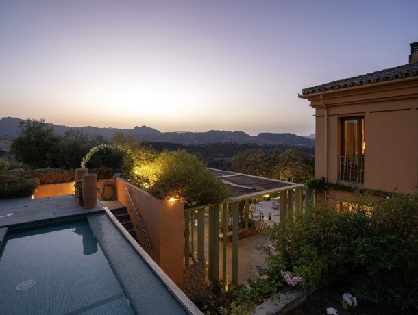 Villa for sale in Ronda, Marbella
