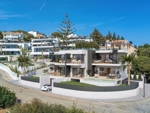 Villa for sale in Cabopino, Marbella