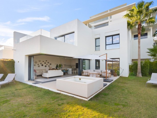 Villa for sale in Casares, Marbella