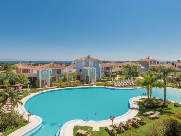 Apartment for sale in El Paraiso, Marbella