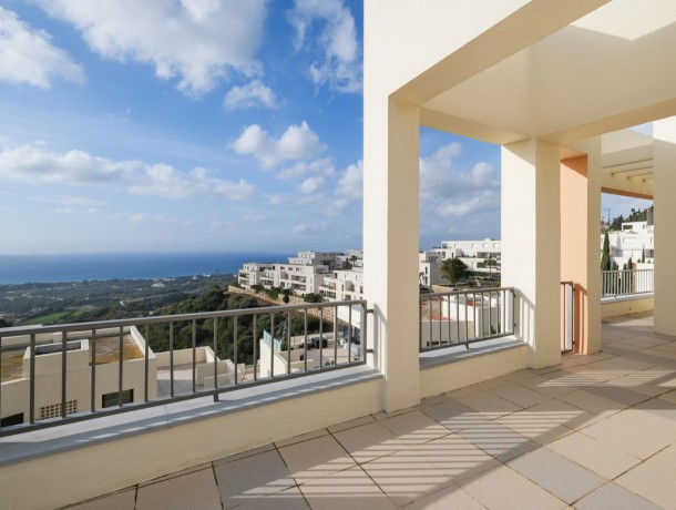 Apartment for sale in Altos de los Monteros, Marbella