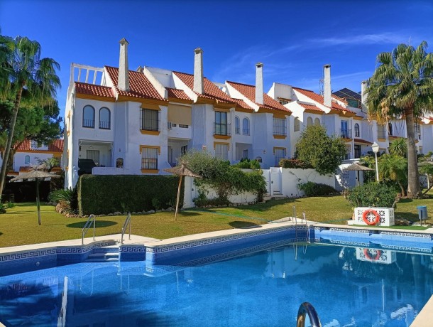 Townhouse for sale in Estepona, Marbella