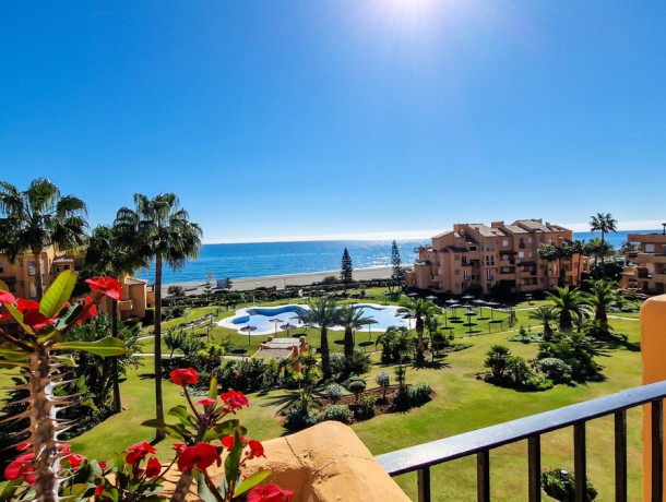 Apartment for sale in La Duquesa, Marbella